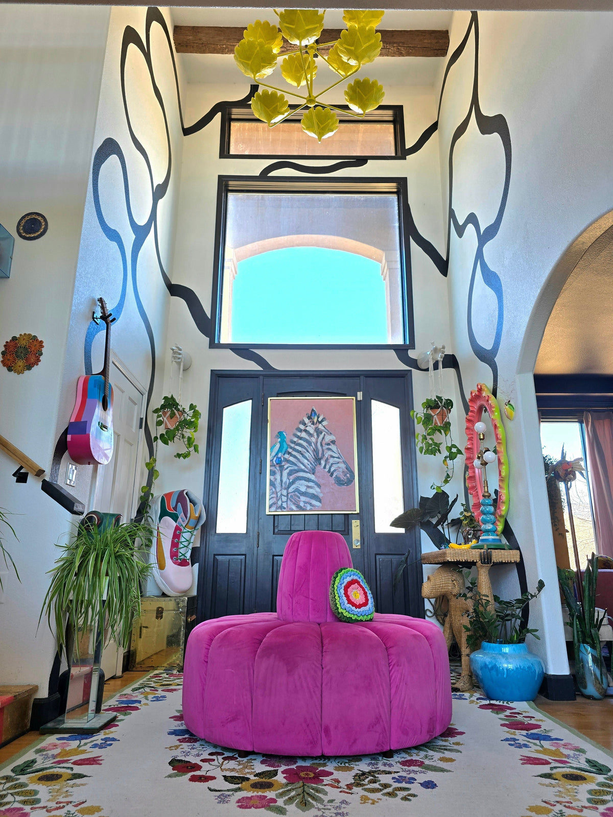 An Eclectic Home Tour | A mix of DIY and vintage pieces create this ma ...