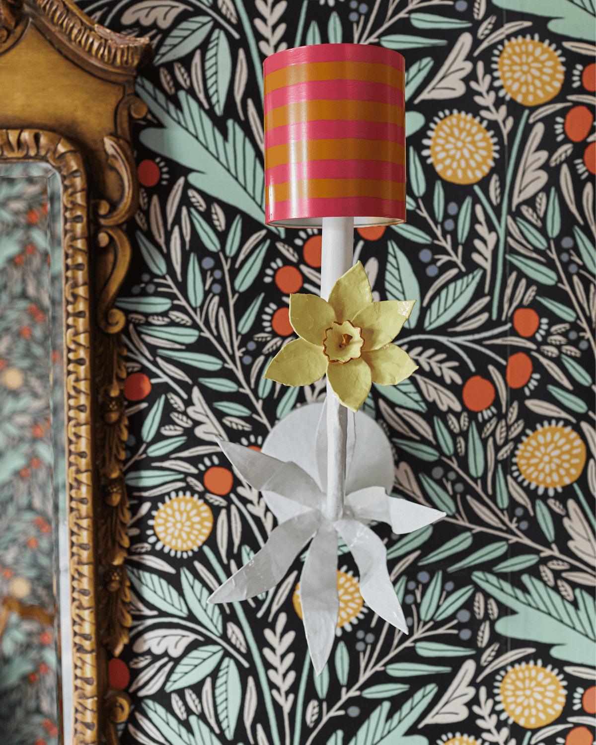 Daffodil Sconce